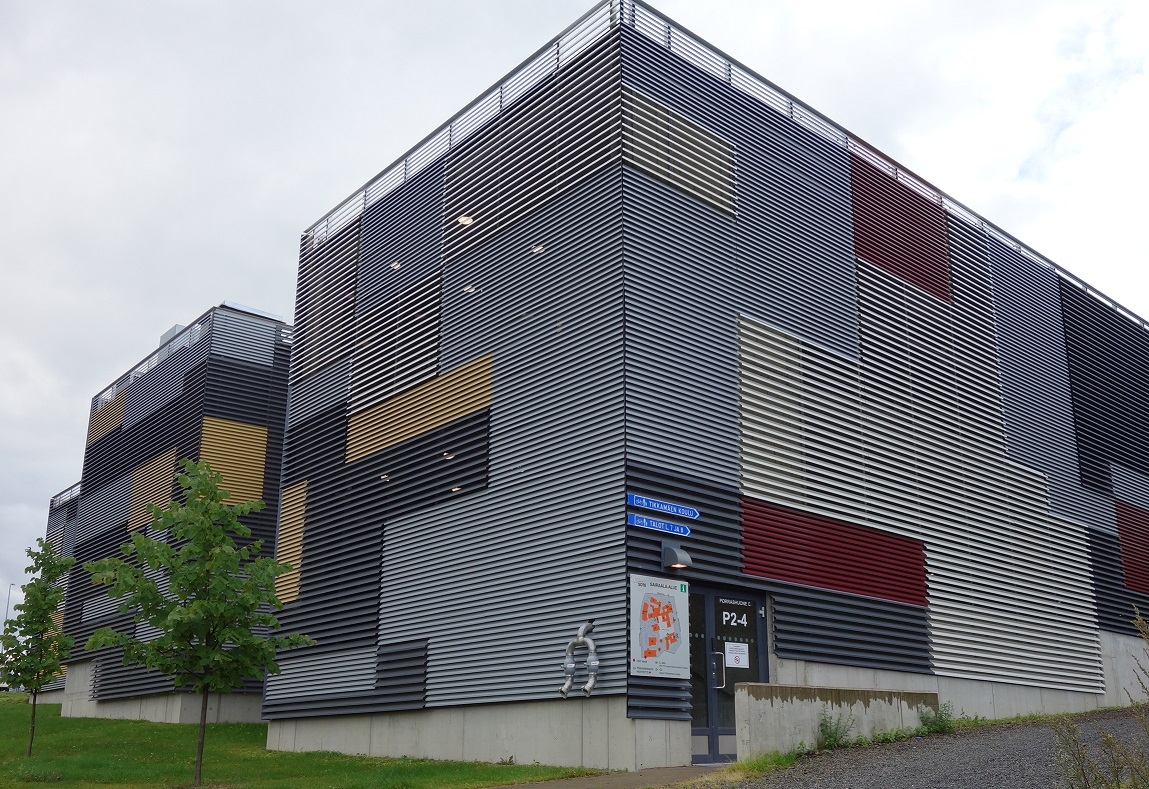 Pys&auml;k&ouml;intitalo P2